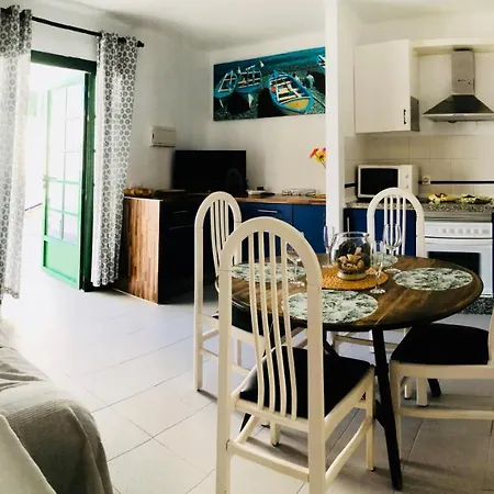 Apartment Florencia Mit Pool, Nahe Playa Chica *