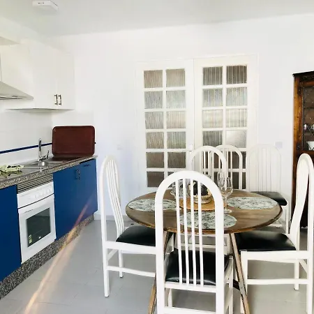 Apartment Florencia Mit Pool, Nahe Playa Chica *