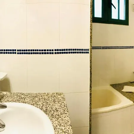 Apartment Florencia Mit Pool, Nahe Playa Chica